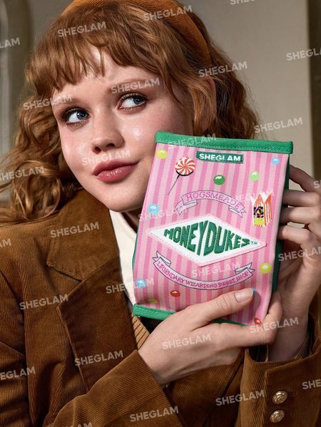 Косметичка Sweet Shop Makeup Bag Harry Potter&trade; X SHEGLAM 10044 фото