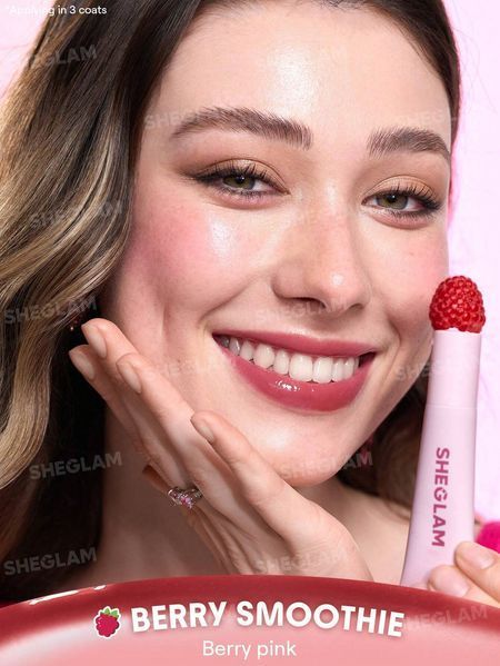 Зволожуючий блиск для губ Crystal Glaze відтінку Berry Smoothie 10062 фото